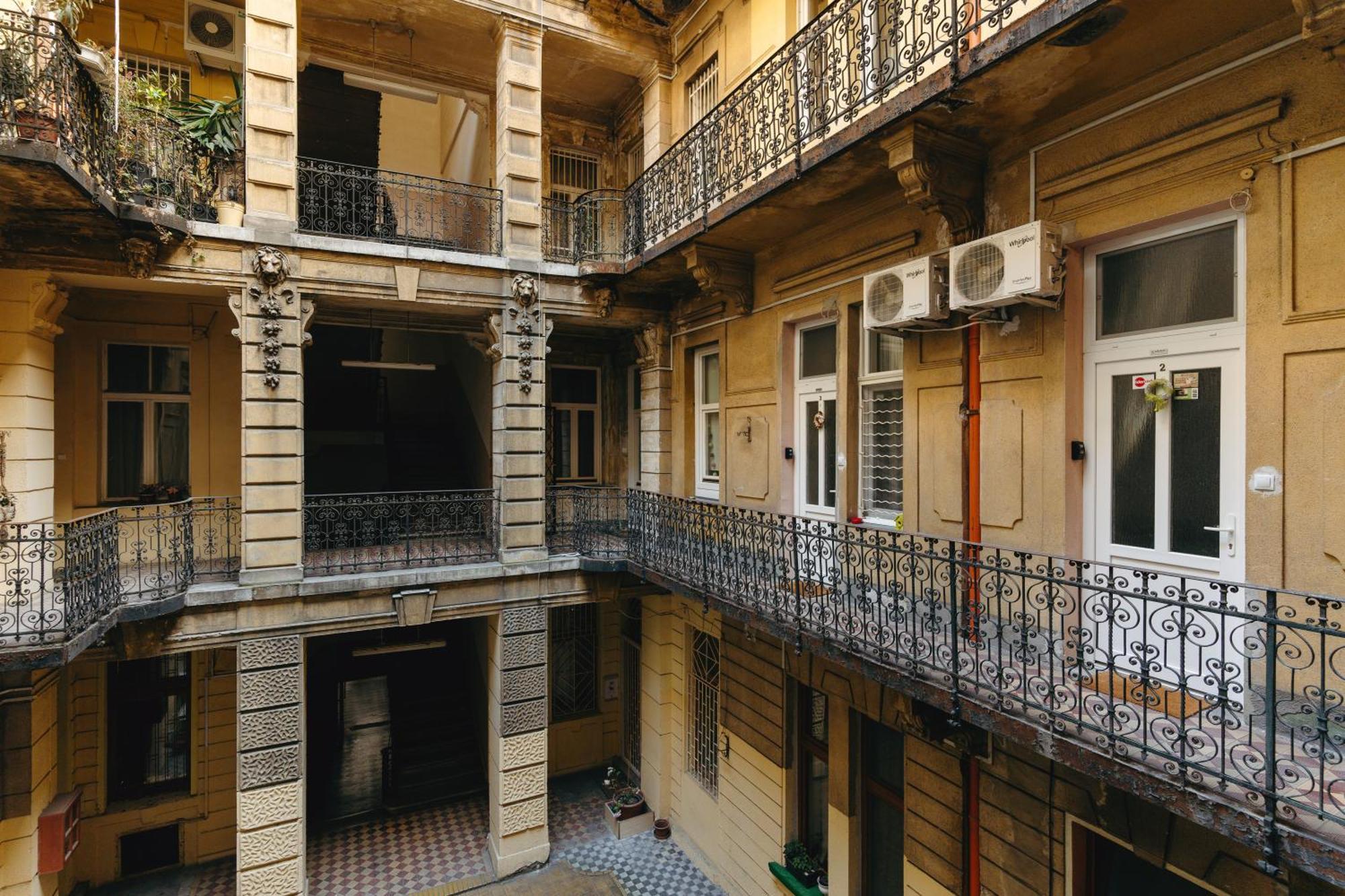 Bercsenyi Apartments - Close To The Gellert Thermal Bath Budapest Eksteriør bilde